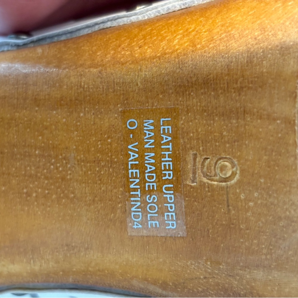 Nine West white leather heel, size 9 - Picture 6 of 6